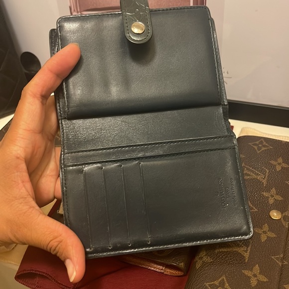 Louis Vuitton Vernis compact wallet - Picture 6 of 8